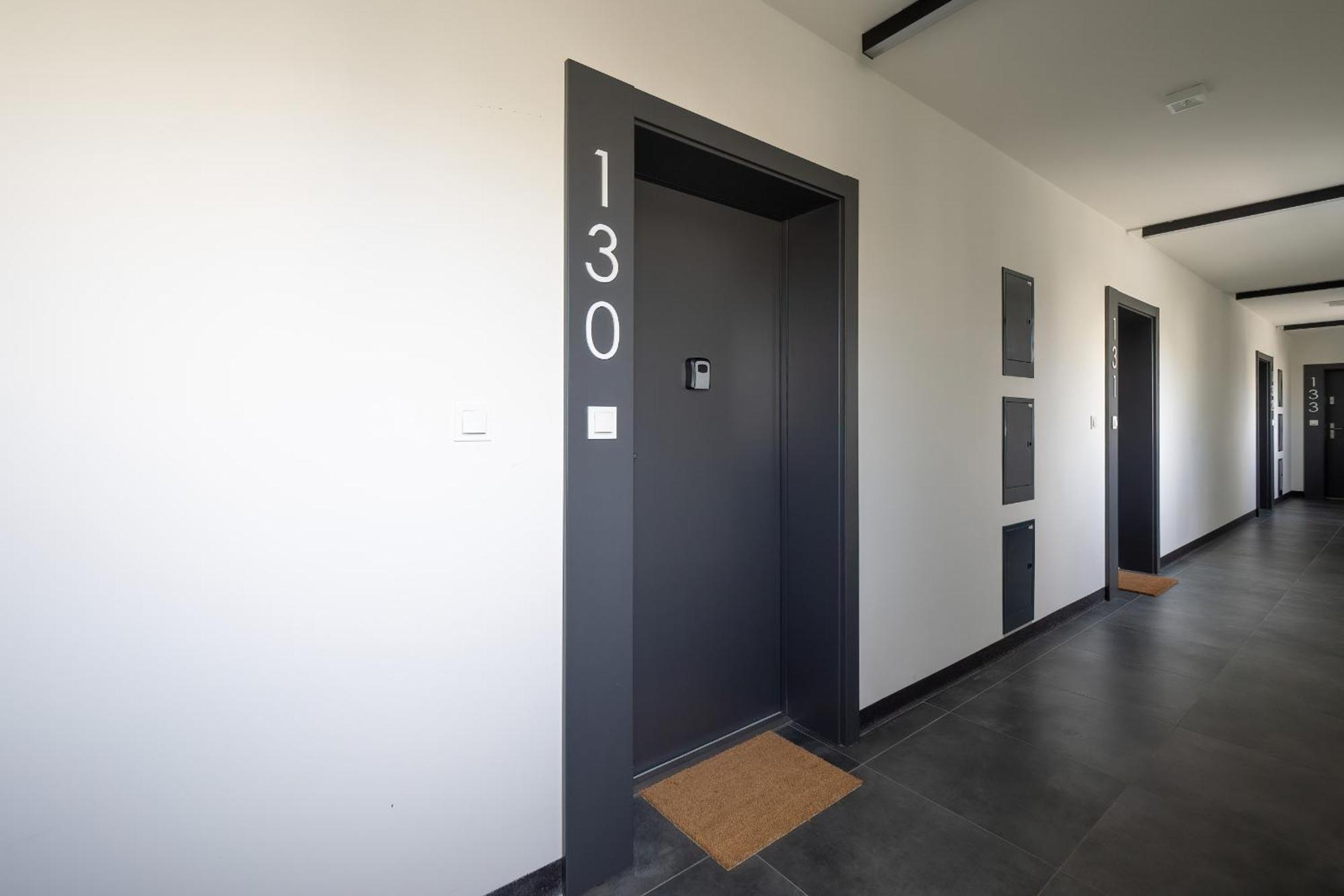 Modern Studios Wroblewskiego With Balcony And Free Parking By Noclegi Renters Łódź Extérieur photo